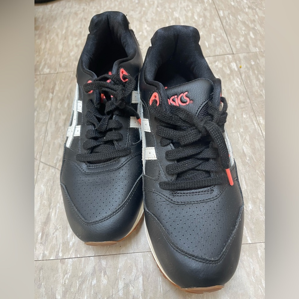 Size: 8 ASICS👟 - Picture 3 of 6